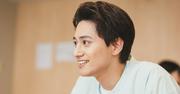 Aぇ! group小島健、“先生”として小6の心を解きほぐす姿が公開 ...