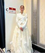 “お人形さんみたいです”新木優子5時間半生放送MCへ白ドレス公開 ...