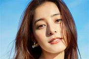32歳 新木優子 スタイル抜群！ブラックパンツ私服姿に「めっちゃ足長い」「どこから足生えてる？」「最高にかっこいい」と反響