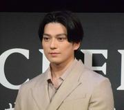 新田真剣佑「新しい一歩としてCrossoverに」冨永愛、UTA、森星ら所属 ...