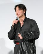 芝居では「シーンによって汗を使い分けている」綾野剛の驚きの特技 (2025年10月25日掲載) - ライブドアニュース