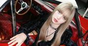 「普通にセクハラ」BLACKPINK・リサ 坂口健太郎の腕への“噛みつき ...