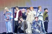 超特急、ツアー最終日に念願の東京ドーム公演発表し男泣き 9人の ...