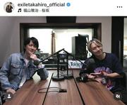 EXILE TAKAHIROが、同郷の大物歌手とのレアなツーショットを披露した。