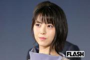 浜辺美波、ピンクたっぷり “濃いめメイク” アップも「わから ...