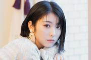 浜辺美波、“父親”と肩寄せ合う姿が話題「めちゃくちゃ可愛い ...