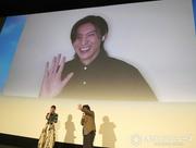 目黒蓮、舞台あいさつにカナダから中継で登壇 浜辺美波が爆笑 (2026年2月17日掲載) - ライブドアニュース