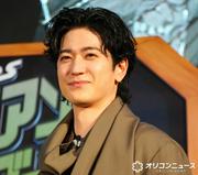 中島裕翔、結婚後初公の場で満面の笑み 『スター・ウォーズ』映画 ...