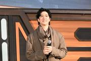 中島裕翔、新木優子と結婚後初の公の場　『スター・ウォーズ』来日ゲストに和傘贈呈（シネマトゥデイ） - Yahoo!ニュース