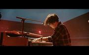 Official髭男dism、日産スタジアム公演より「Pretender」ライブ映像を公開