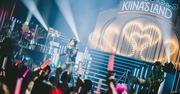 氷川きよしコンサートツアー東京公演、亀田誠治が見守る中「赤い ...