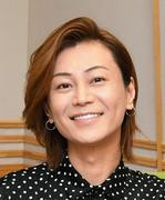 47歳氷川きよし“ビキニで隠した”美バスト披露の「人魚姿」に ...