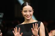 【女優】「どんどん綺麗に」広瀬すず、サッカー日本代表ユニ姿公開 ネームは“SUZU”、番号は「やばい、うれしすぎる」 : 気になる芸能まとめ