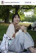 女優の本田翼のピクニックショットが話題になっている。