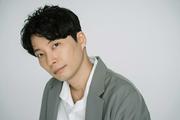 星野源、ひげたくわえたショット 反響相次ぐ「セクシー」「色気が ...