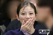 今田美桜、グルメロケでみせた “ピッタリTシャツ” に「可愛 ...