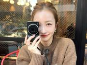 「美人にもほどがある」板野友美、カフェでのオフショットに ...