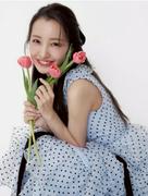 板野友美、34歳の節目に独立を決断！「高校時代？」と見紛う最新 ...