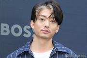 伊藤健太郎、上裸姿のたくましい肉体美披露「惚れる」「息止まっ ...