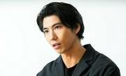 「賀来賢人」が鬼才監督と挑んだ歌舞伎町での“ゲリラ撮影 ...