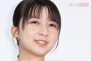 【目撃撮】上白石萌音、舞台『震度3』大阪公演後にたこ焼き片手に ...