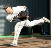 【巨人】則本昂大が初日ブルペン５５球　高橋由伸氏＆亀梨和也も熱視線　充実の表情であいさつ（スポーツ報知） - Yahoo!ニュース