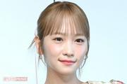 川栄李奈、鎖骨に見えた“一輪の花”にファンから「タトゥー ...