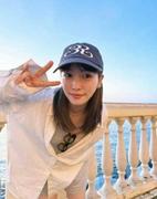川栄李奈、沖縄の海で見せた「完全プライベートな笑顔」を公開 二 ...