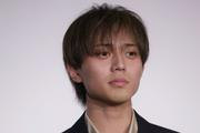 永瀬廉、浜辺美波との交際報道で「脇の甘さ」を指摘する声も？ (2025年7月17日掲載) - ライブドアニュース