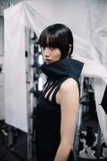 小松菜奈をモデルにオンラインファッション展開催！写真集も
