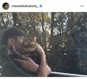 俳優の窪田正孝が20日までに自身のインスタグラムを更新。愛猫の ...