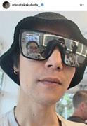俳優の窪田正孝が最新姿を投稿し、その写真が話題になっている。