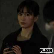 【紅白撮】大島優子は20万円グッチ鞄にド派手青コート、前田敦子 ...