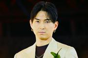 松田翔太、ひげ＆スーツの近影にファン熱狂「美しい」「寒さ ...