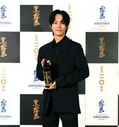 松坂桃李「黒霧島」CM出演に大喜び「至る所で『霧島が好き』と ...