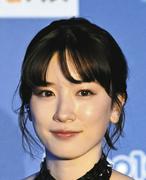 長髪バッサリ”イメチェン”…永野芽郁、ボーイッシュな最新姿が ...