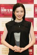 「永野芽郁」バカ売れ「高額フォトブック」に見え隠れする“不倫騒動をなかったことにする”逆転シナリオ（AERA DIGITAL） - Yahoo!ニュース