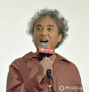 ムロツヨシ『君のクイズ』舞台あいさつに“初登場” 中村倫也が ...