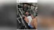なかやまきんに君「ハワイで一番マニアックなジム」でトレーニング！「筋肉と血管かっこいい」「私も力が入っちゃう」