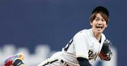 熱烈オリックスファンのなにわ男子・藤原丈一郎 ストライク投球に ...