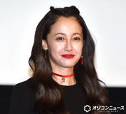 沢尻エリカ、6年半ぶりの舞台あいさつ　成田凌がイジる「エリカ様、上機嫌です！」（オリコン） - Yahoo!ニュース
