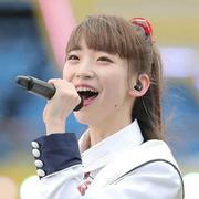 妊娠中の荻野由佳「夫の顔は…」夫婦ショット公開し騒然「ガタイ ...