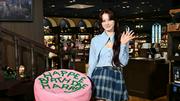 NiziU・NINA、ハリポタ誕生日イベにレイブンクローをイメージした ...