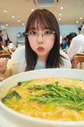 元乃木坂46与田祐希、圧倒的なオトナかわいさ大放出 『マガジン ...