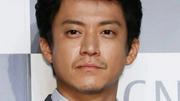 小栗旬がセレッソ大阪のキャンプを訪問 ラフな私服姿や”選手並み ...