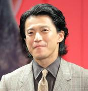 小栗旬「生意気ですげぇ嫌いだった」１歳年下俳優とバチバチ「１５分で会話がなくなって。黙々と食べて帰った」（スポーツ報知） - Yahoo!ニュース