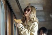宮崎あおい、華麗な金髪姿を披露 初共演の岡田将生と“2人旅”で ...
