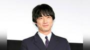 「うわぁ～別人」坂口健太郎が雰囲気激変「なんで…」「もう、無理」「ビックリ！」「全然違う」「え！え！」