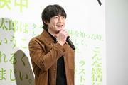 坂口健太郎が結婚発表翌日に公の場で笑顔 左手薬指に指輪はなし (2026年9月7日掲載) - ライブドアニュース