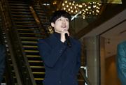 坂口健太郎、父親役俳優から「汗がしょっぱい」と暴露され ...